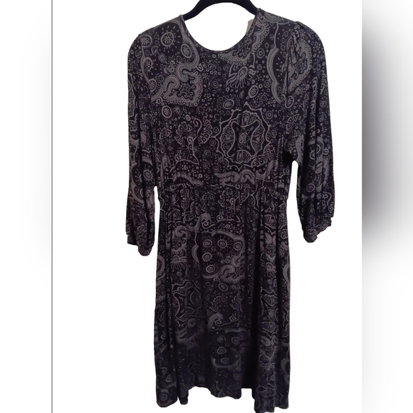 Banana Republic Black and Gray Midi Dress - Picture 5 of 7